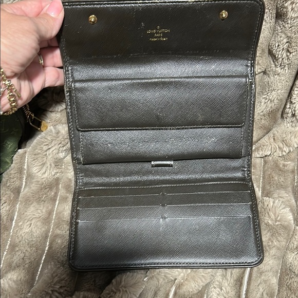 Louis Vuitton Green Satchel with Quilted Design/with Wallet - Picture 13 of 16